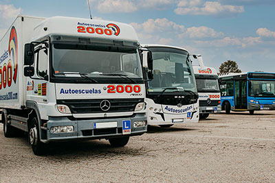 Flota de camiones de Autoescuela 2000